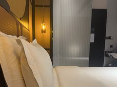 -万泊酒店(长沙五一广场国金中心店)