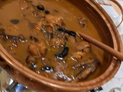 小鸡炖蘑菇-关东小磨东北菜(漕河泾印象城店)