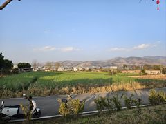 -大理小河淌水温泉艺术小镇月亮湾温泉
