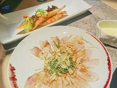 薄切鲜鱼片-穹六人间 people 6(岳阳路店)
