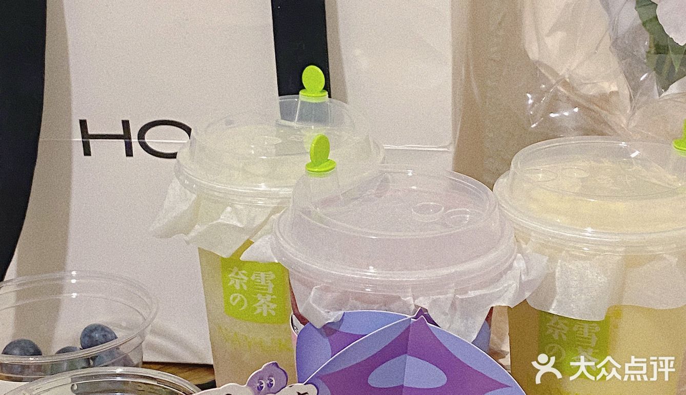 奈雪新品太🆙了🫐  这杯蓝莓一定是来报恩的呜呜～