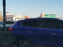 -世纪金源购物中心东区-停车场