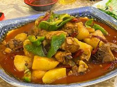 特色的大盘鸡-维吾尔餐厅(宜山路店)