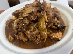 红烧鸡-阿峰饭店·本地土菜馆·农家土鸡煲·一品神仙鸡(报福店)