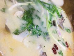 -鲜呦蒸汽石锅鱼(北辰路店)