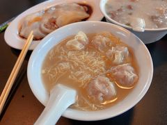 鲜虾云吞面-伍湛记 · 广州老字号(龙津中路店)