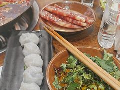 -黄潇洒老火锅(九眼桥宏济巷店)