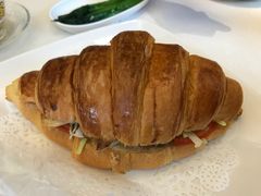 鸡扒牛角包-金利茶餐厅(中船汇店)
