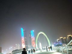 -南京眼步行桥