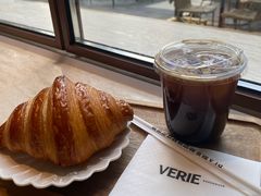 -VERIE BAKEHOUSE