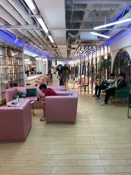 -BULB STUDIO 巴柏明星发型工作室