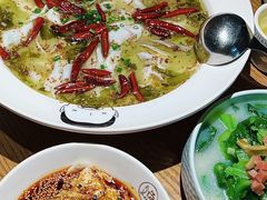 -江渔儿酸菜鱼专门店(明珠广场店)
