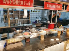 -花馬肆.云南过桥米线(汉神购物广场现场熬汤店)