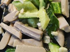 -洞庭洲·防空洞火锅·烧烤·铜锅涮肉(新百广场店)