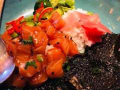 三文鱼波奇饭-JUJU韩式烤肉·干杯小酒馆
