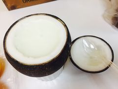 -志龙皇冠吃货椰子铺