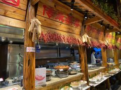 自助取餐区-野山舂·贵州现舂酸汤火锅(鸿通城店)