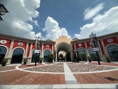 -佛罗伦萨小镇广佛名品奥特莱斯(疏港路店)