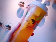 超级水果四季春-喜茶(上海正大广场店)