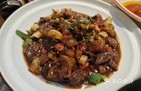 Braised Beef Brisket and Tendon
