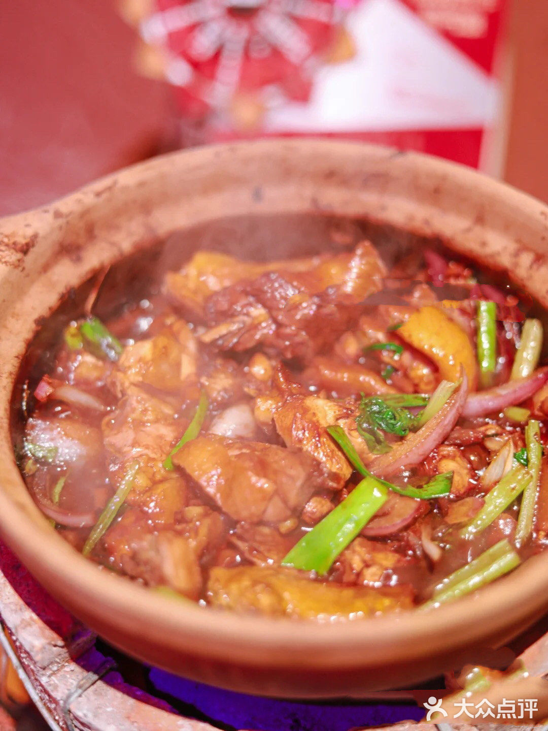 作为一枚老广人，尤其爱打边炉 尤其是鸡煲