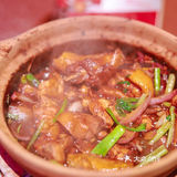 作为一枚老广人，尤其爱打边炉 尤其是鸡煲
