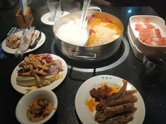 -蒙肥羊·酸汤潮牛·鲜牛肉火锅烤肉自助(岗顶店)