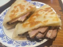 -老天桥酱肉烧饼夹肘子(天桥店)