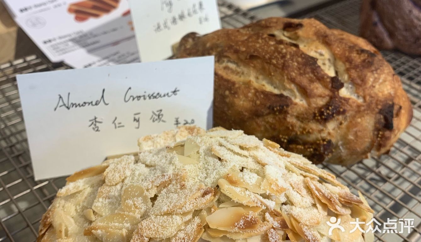 最喜欢的是第二天当早饭的芒果乳酪软包
