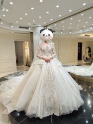 点击看大图 -拉瑞娜LaReine婚纱礼服高级定制
