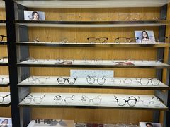 -优医视平价眼镜蔡司依视路折扣工厂店(德胜门店)