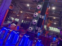 -嗨翻Hi-Fun竞技主题乐园·蹦床亲子生日轰趴(国光1937店)