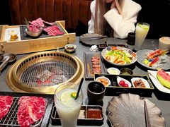 -铭牛烧肉·和牛海鲜自助(高新月牙湖店)