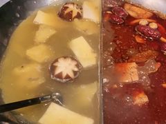 -湊湊火锅·茶憩(杭州湖滨银泰in77店)
