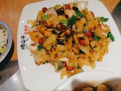 -咱屯子铁锅炖直营店(保利店)