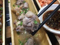 -胡须哥网红竹筒菜