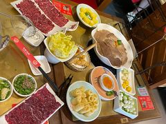 -左庭右院鲜牛肉火锅(金山万达店)