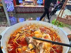 -刘姐啤酒鱼民族演艺餐厅(西街总店)