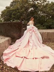 -Renee芮亦婚纱(原丽莎)