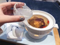 -燕庭·纯燕窝·甜品下午茶(南京西路店)