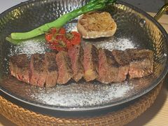 果木碳炙烤谷饲180天西冷牛排-ROIIN用心(杭州首店)