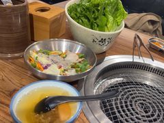 -明洞阿姨·韩式酱蟹烤肉·创意料理(三元桥店)