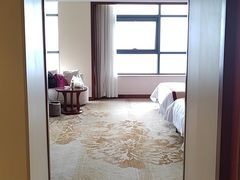 -兴芮温泉度假区