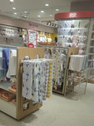 -孩子王童乐园(唐山万达广场店)