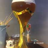 烧烤我们强烈推荐烤猪蹄和烤茄子