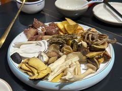 -野菌皇海景野生菌火锅(滨海大道店)