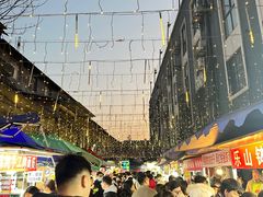 -南湖公园地摊集市