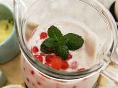 草莓酸奶-Lilliput粒粒堡亲子餐厅(置汇旭辉店)