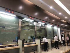 -房地产交易中心-停车场