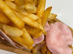 吉列猪扒拼薯条-龙记香港茶餐厅(久光百货店)